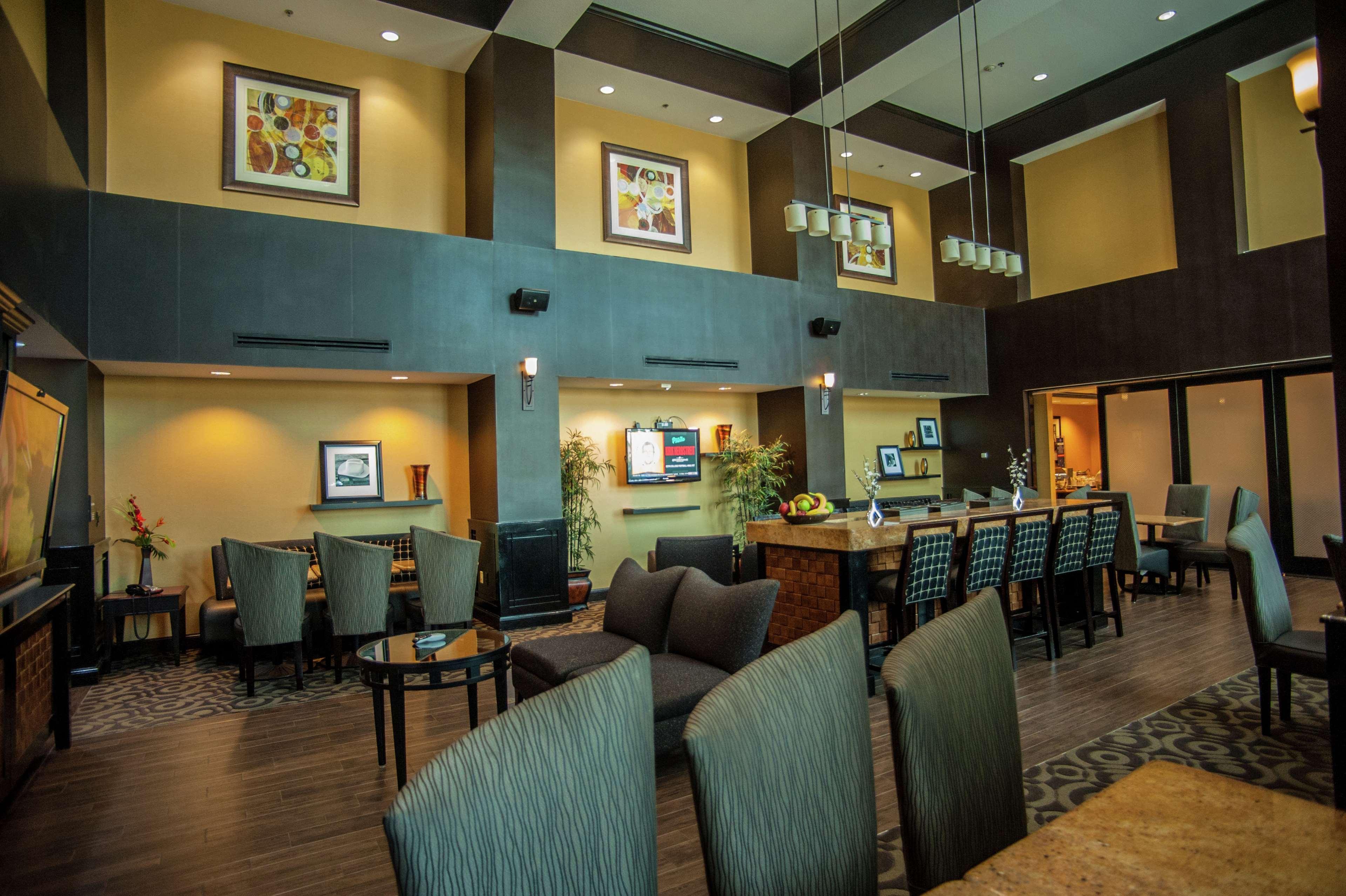 Hampton Inn & Suites פלסטין מראה חיצוני תמונה