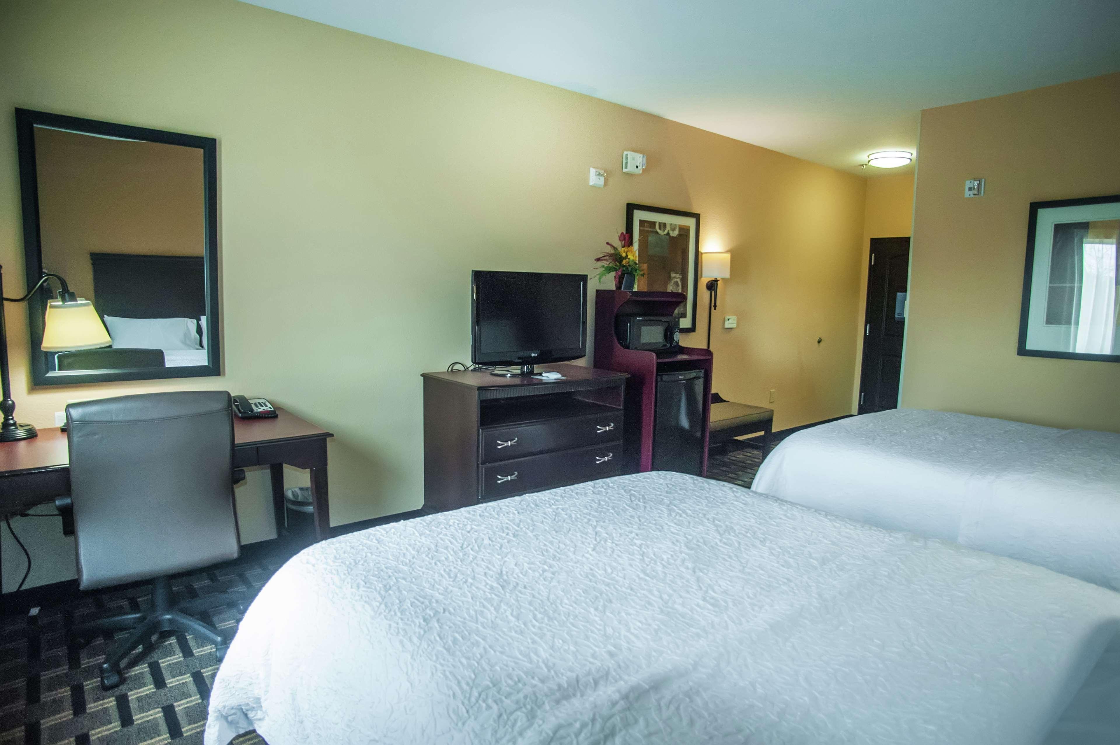 Hampton Inn & Suites פלסטין מראה חיצוני תמונה