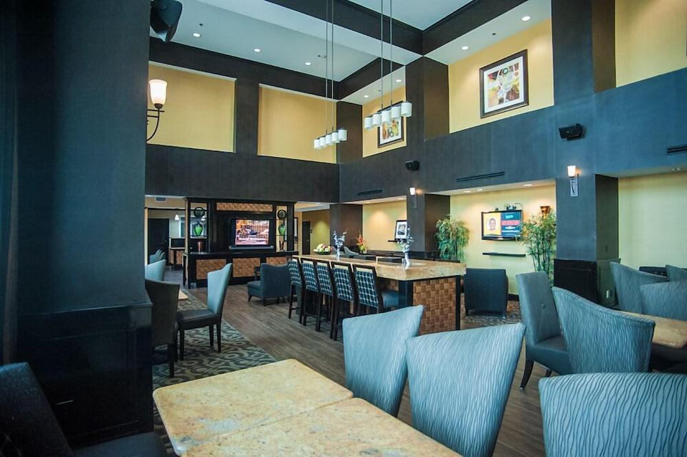 Hampton Inn & Suites פלסטין מראה חיצוני תמונה