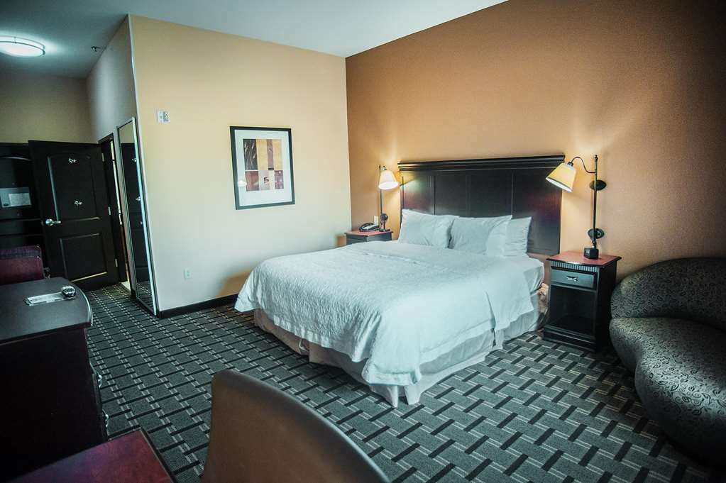 Hampton Inn & Suites פלסטין חדר תמונה