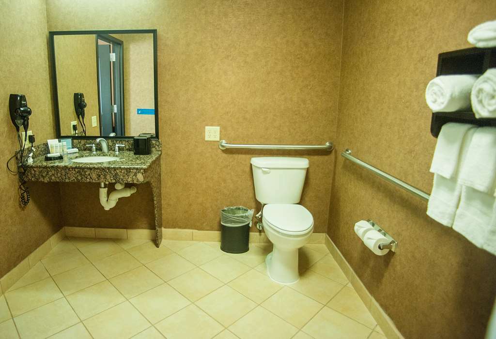 Hampton Inn & Suites פלסטין חדר תמונה