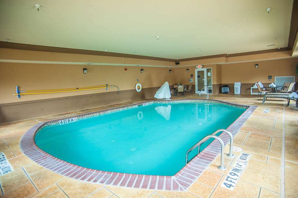 Hampton Inn & Suites פלסטין מתקנים תמונה