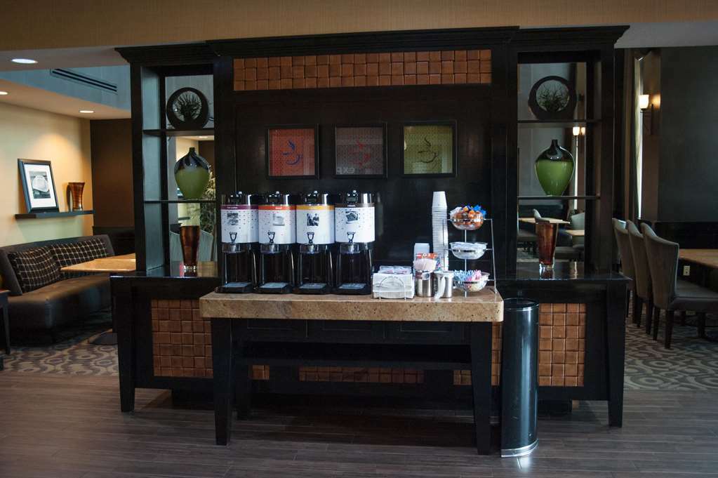 Hampton Inn & Suites פלסטין מסעדה תמונה