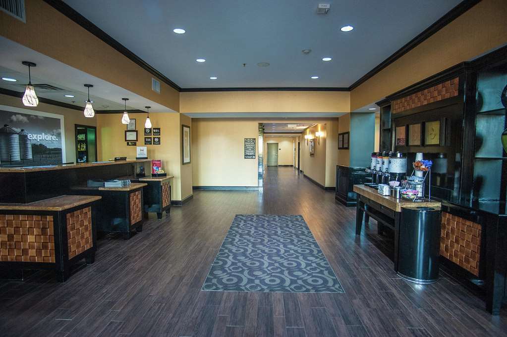 Hampton Inn & Suites פלסטין מראה פנימי תמונה